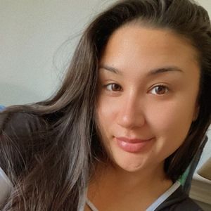 Meet your Posher, Sarina